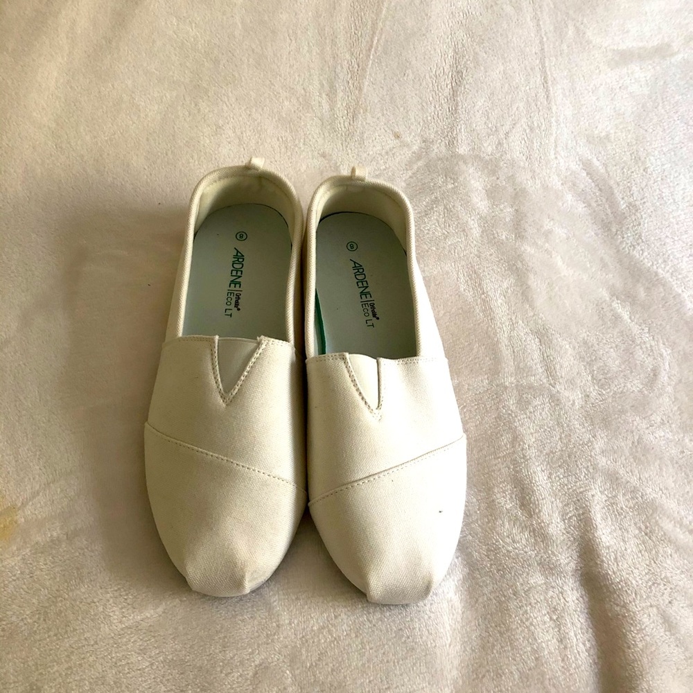 •FREE ADD ON • NWOT - Ardene Flats - Picture 1 of 6